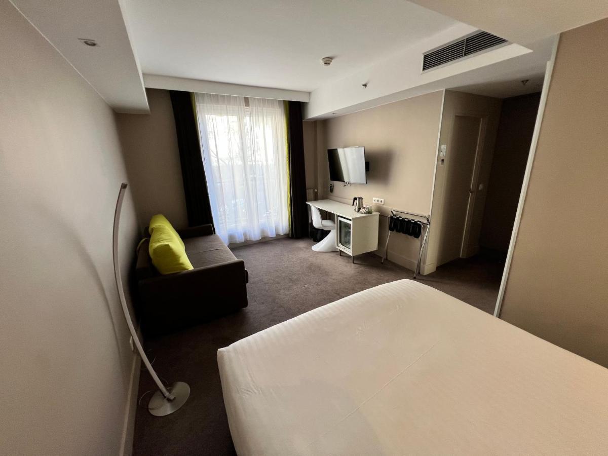 Holiday Inn Paris-Auteuil By Ihg Exterior photo
