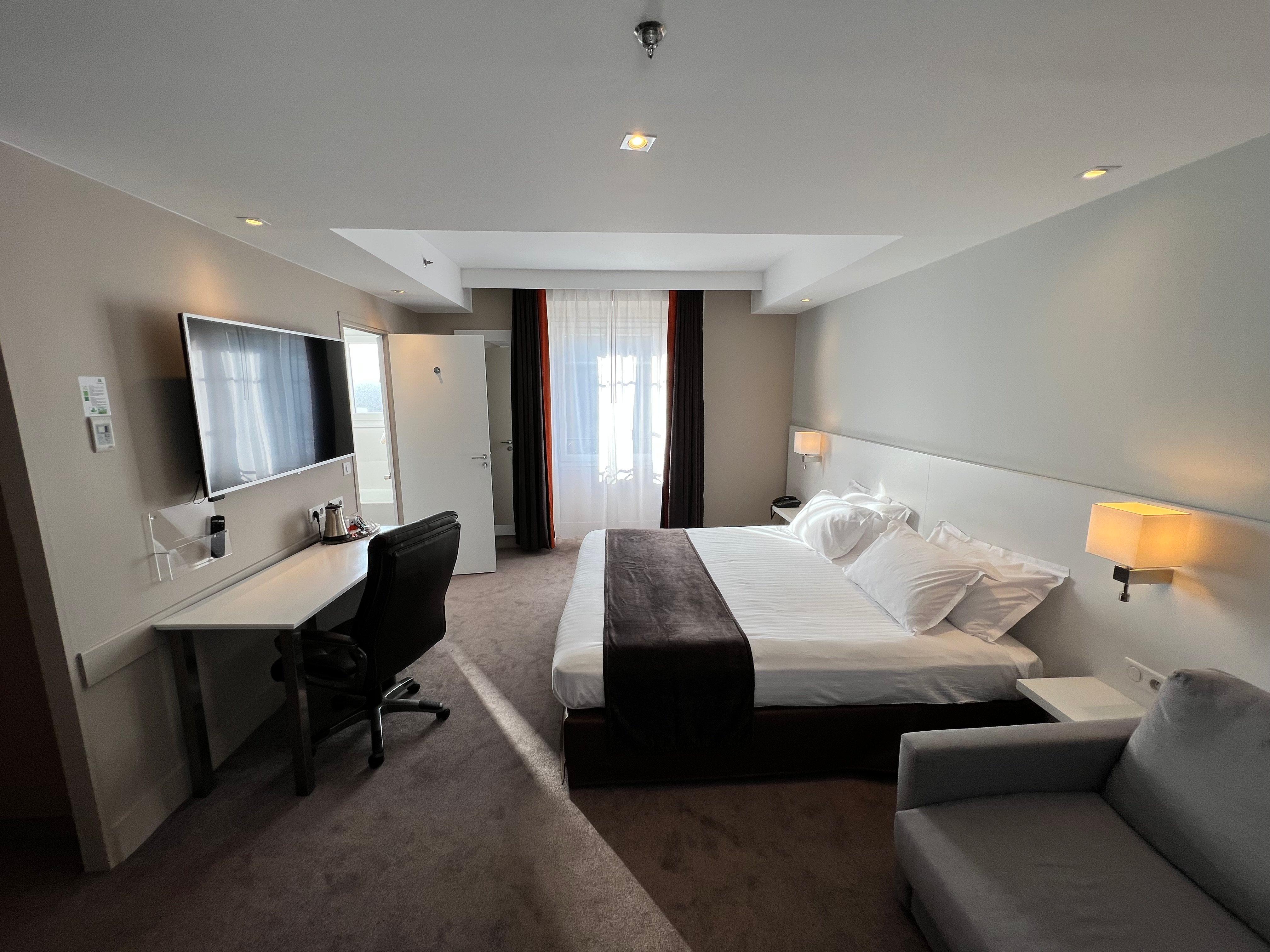 Holiday Inn Paris-Auteuil By Ihg Exterior photo