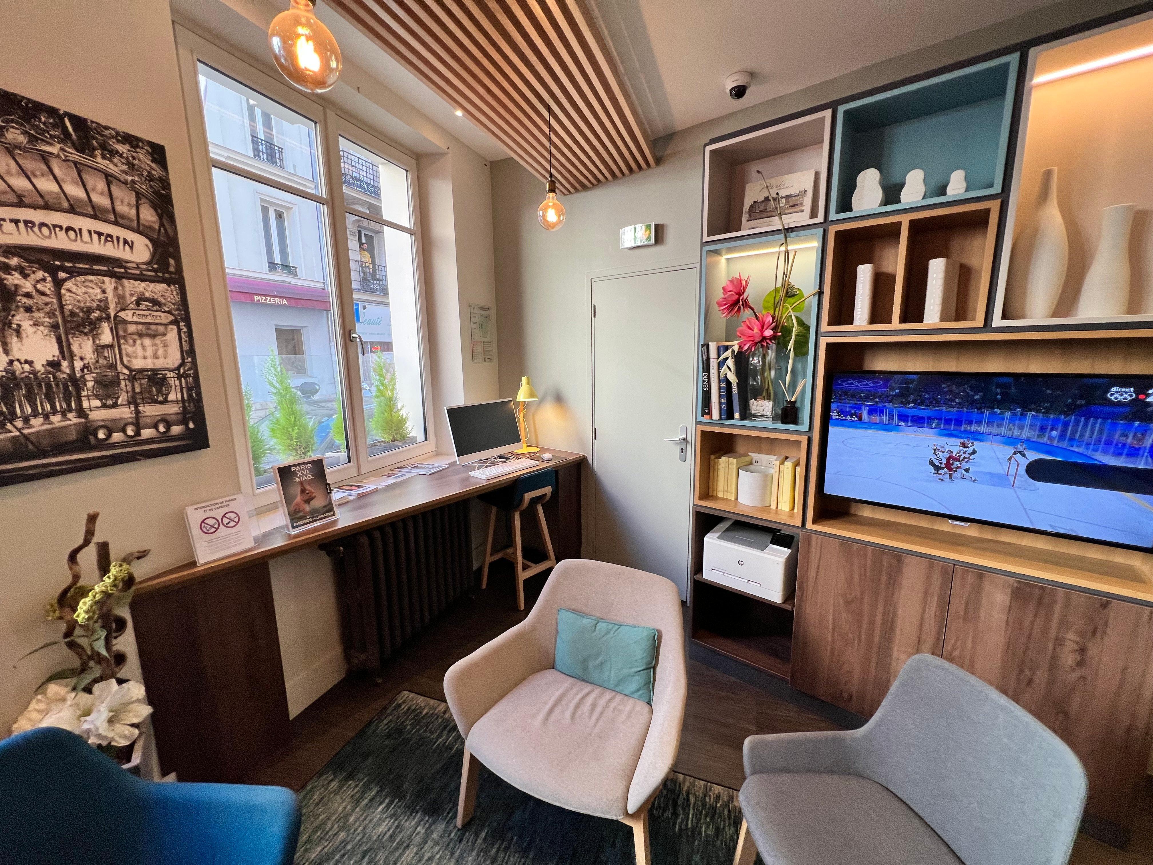 Holiday Inn Paris-Auteuil By Ihg Exterior photo